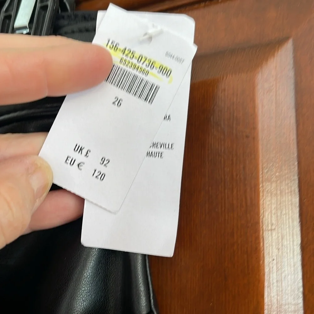 Abercrombie and Fitch vegan leather ultra high-rise straight ankle pant size 26 - Picture 3 of 6